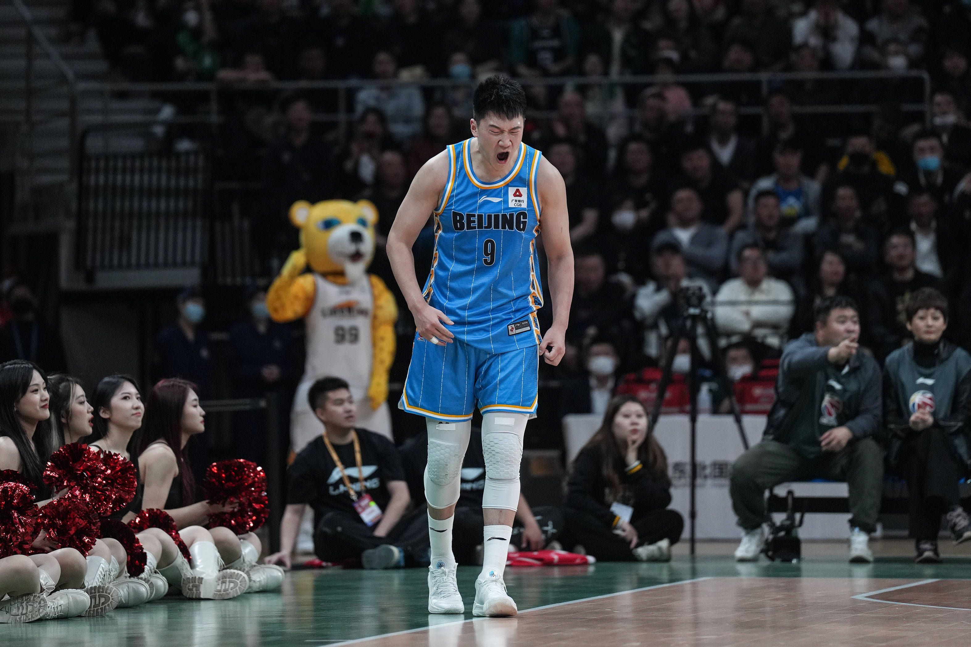 快船8连胜期间哈登场均20.1分9.8助攻&命中率出彩NBA常规赛，快船在客场以151-127击败步行者，喜迎八连胜。